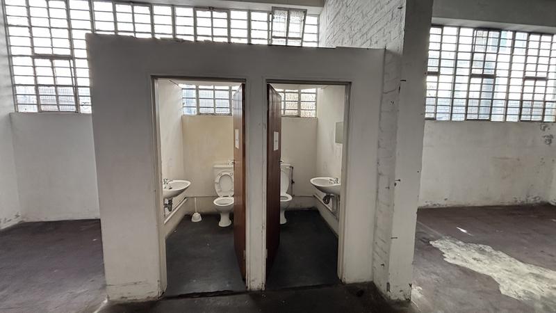 To Let commercial Property for Rent in Maitland Western Cape